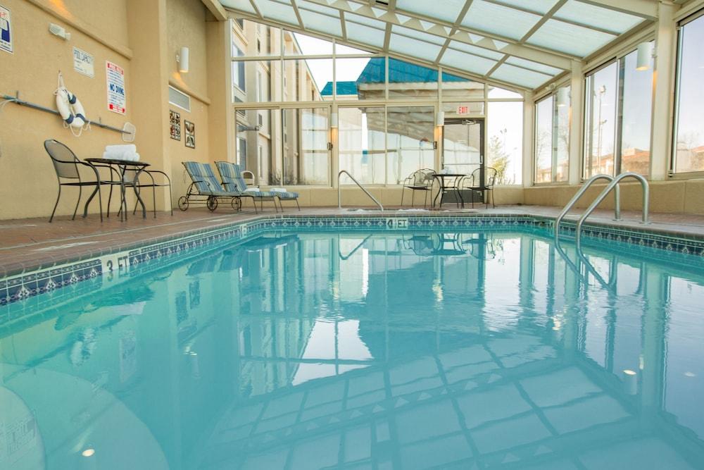 Econo Lodge Inn & Suites ジョプリン エクステリア 写真