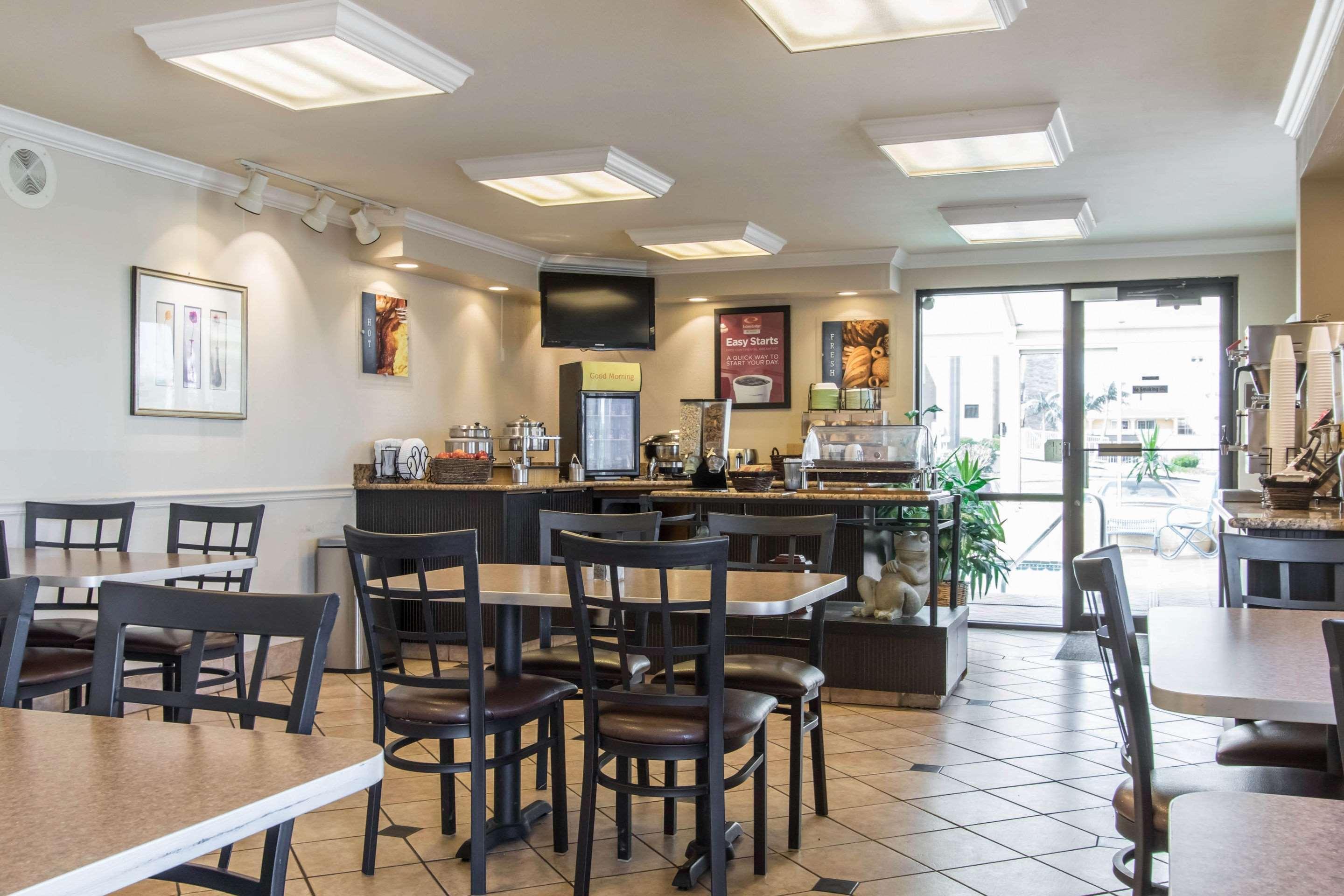 Econo Lodge Inn & Suites ジョプリン エクステリア 写真