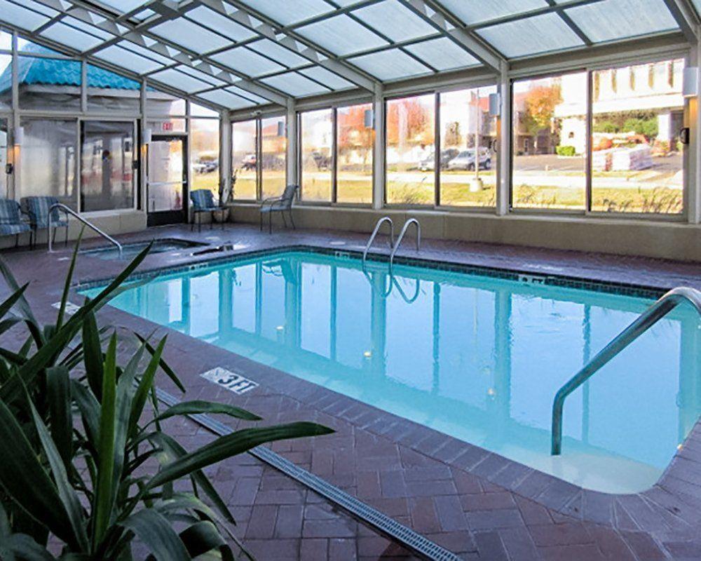 Econo Lodge Inn & Suites ジョプリン エクステリア 写真